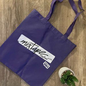 Blue VH1 mixtape tote